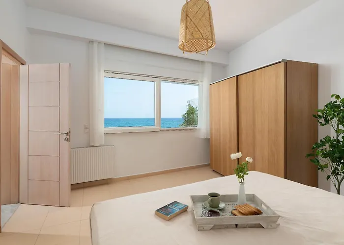 Hamilton Sea Front * أرخانجلوس