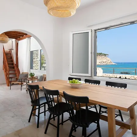 Hamilton Sea Front Villa *