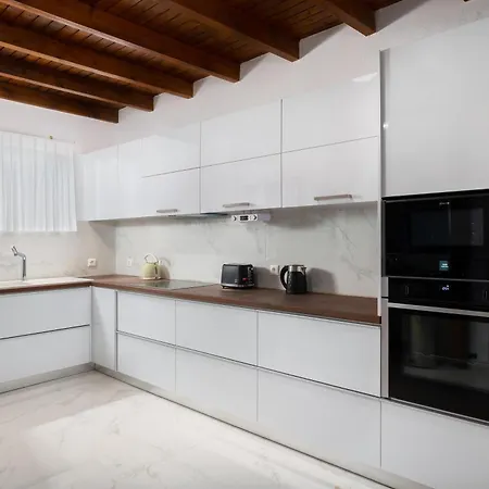 Hamilton Sea Front Villa