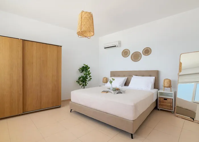 Hamilton Sea Front Villa